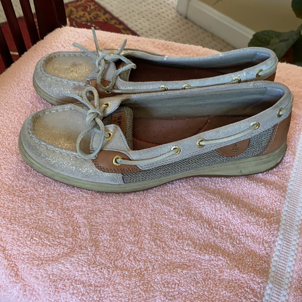 Shoes - Picture 5 of 8